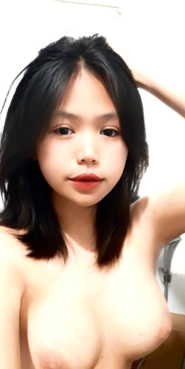 Anh xin lỗi, làm tình chị gái của em khoái hơn!